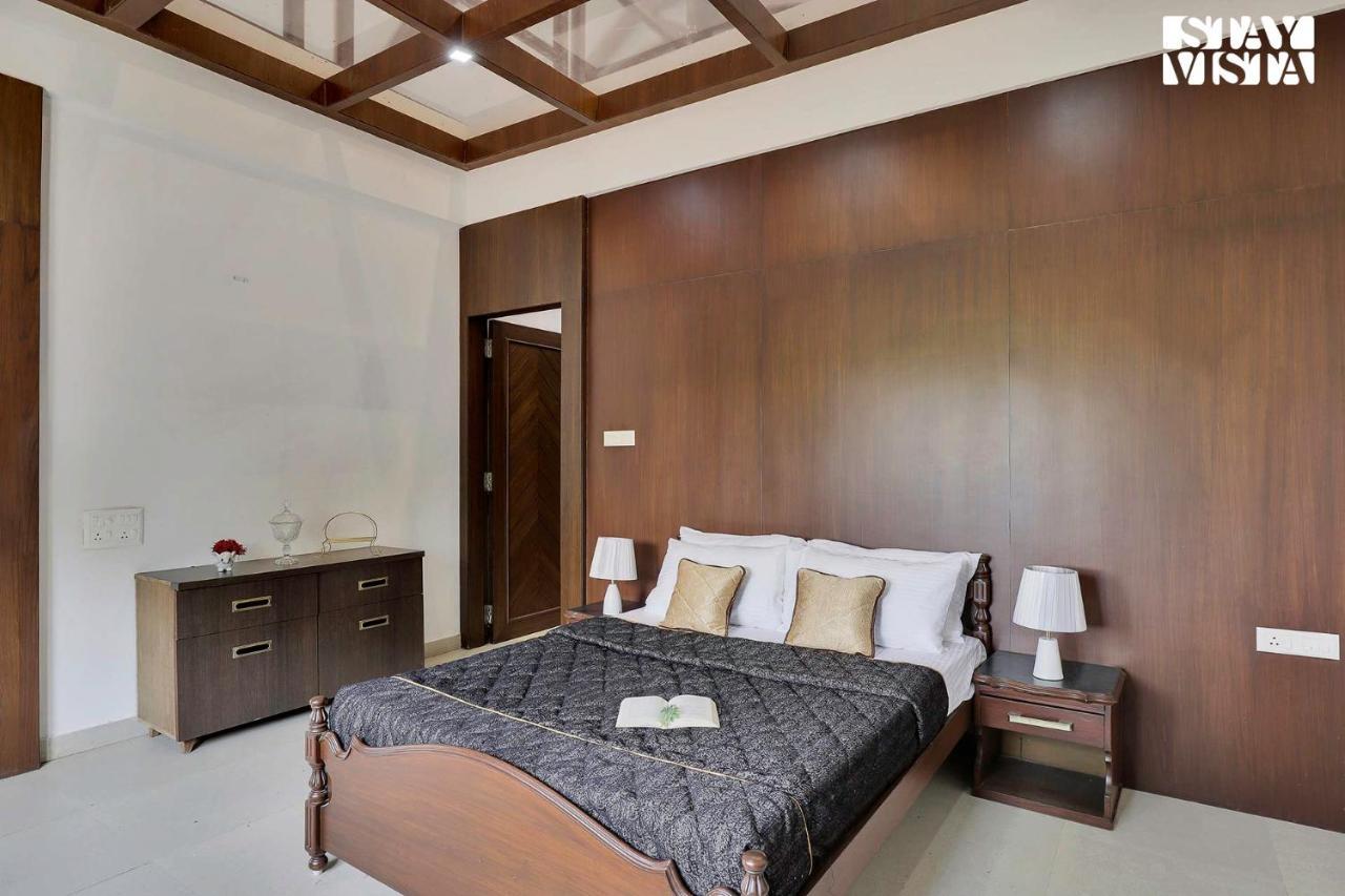 Stayvista'S Lakeside Whispers - Lake & Mountain-View Villa With Lawn & Indoor-Outdoor Games Nagpur Esterno foto